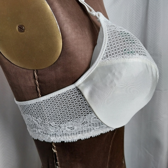 Vintage 1970s Antron III Nylon Lace Underwire Bra Racer Back Front Close 34D - Picture 4 of 7